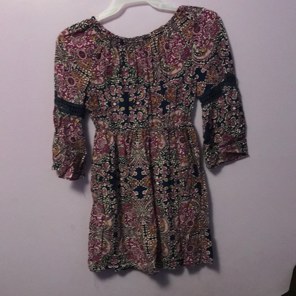beautiful patterned long sleeve dress - Picture 4 of 5